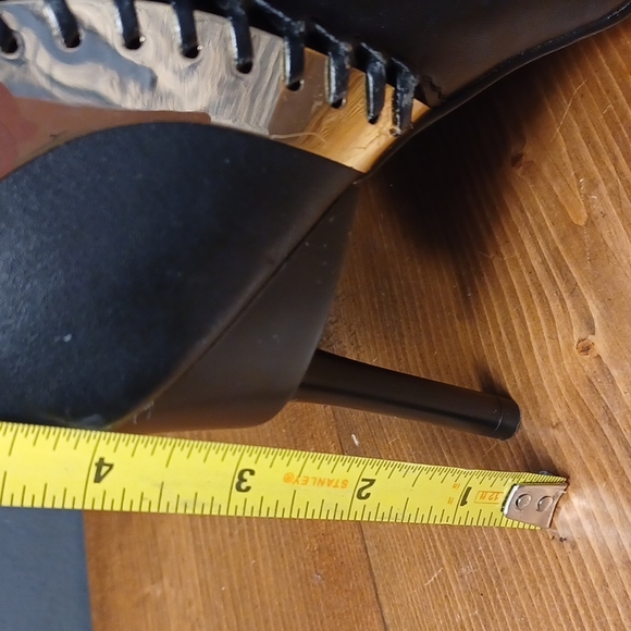 Fergie heels - Picture 11 of 14